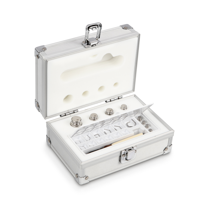 Zestaw odważników 303-026 E1 (1 mg – 50 g) ze stali nierdzewnej w etui. Idealny do kalibracji wag. Zamów online już dziś!
