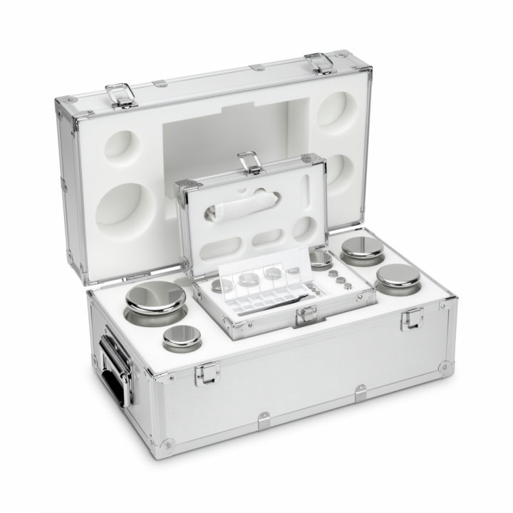 Zestaw odważników 312-086 E2 (1 g – 5 kg) ze stali nierdzewnej w etui. Idealny do kalibracji wag. Zamów online już dziś!