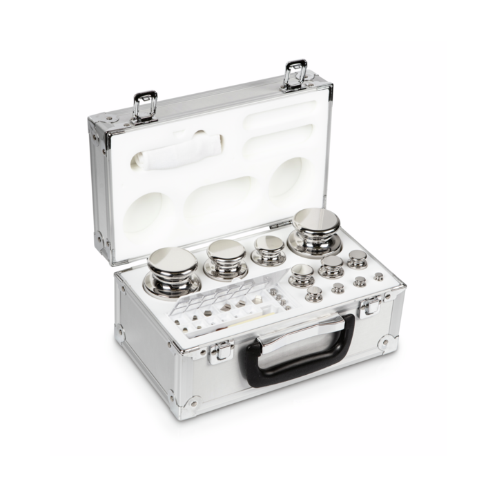 Zestaw odważników 313-076 E2 (1 mg – 2 kg) ze stali nierdzewnej w etui. Idealny do kalibracji wag. Zamów online już dziś!