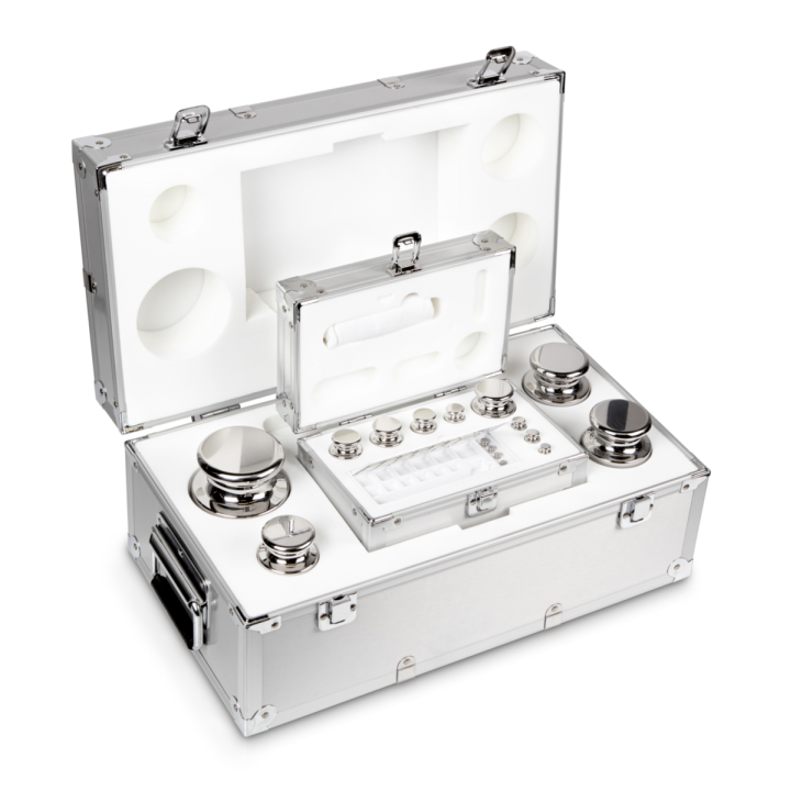Zestaw odważników 314-086 E2 (1 g – 5 kg) ze stali nierdzewnej w etui. Idealny do kalibracji wag. Zamów online już dziś!