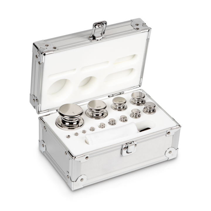 Zestaw odważników, F1, 1 mg – 1 kg, gałka, stal nierdzewna polerowana, w aluminiowym pudełku.