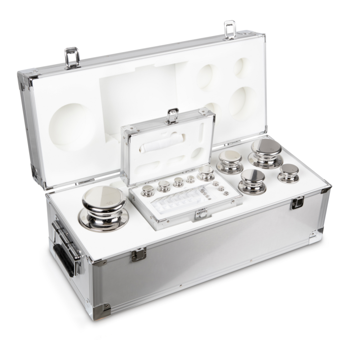 Zestaw odważników 324-096 F1 (1 g – 10 kg) ze stali nierdzewnej w etui. Idealny do kalibracji wag. Zamów online już dziś!